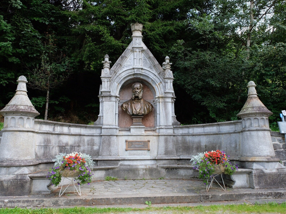 Kaiser Wilhelm Denkmal-泉卡斯汀必去景点