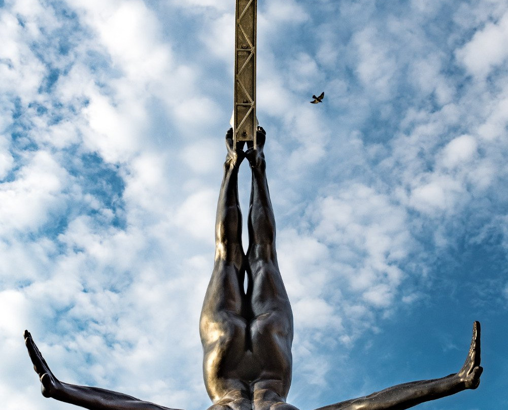 Statue La Plongeuse景点图片
