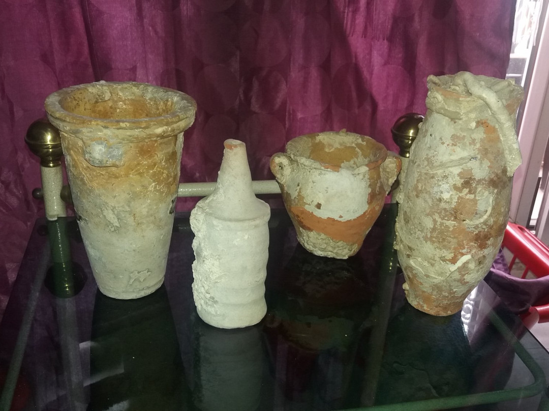Poterie Les Terres Anciennes-Cardet必去景点