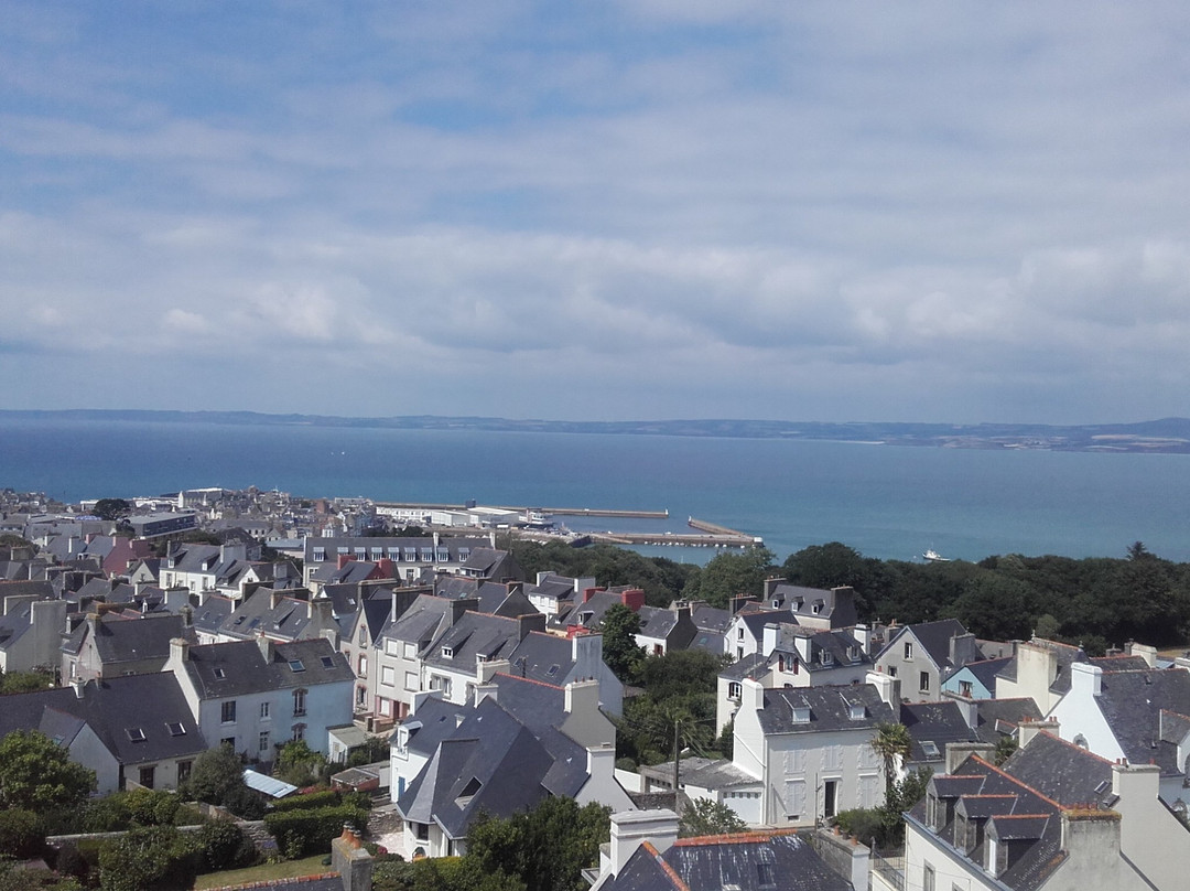 Église Saint Herle de Ploare景点图片