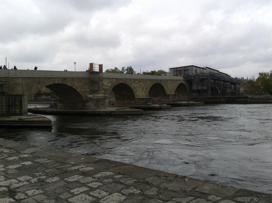 Old Stone Bridge景点图片