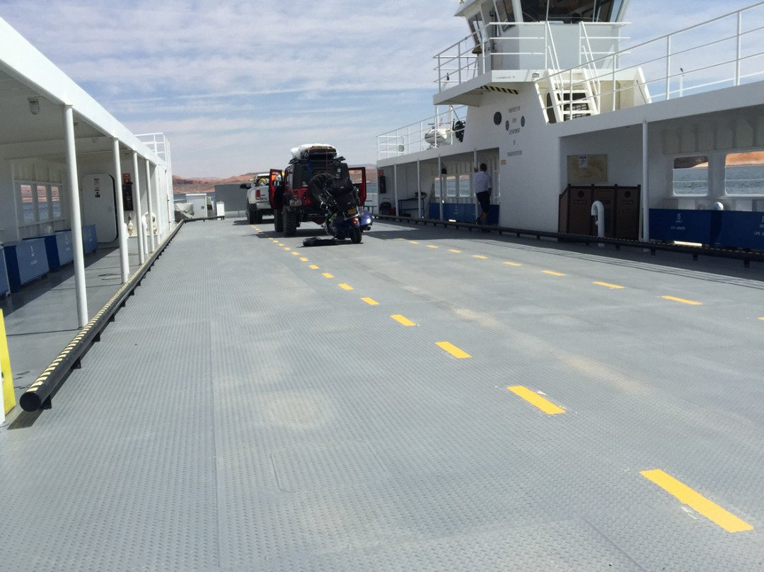 Charles Hall Ferry-Bullfrog必去景点
