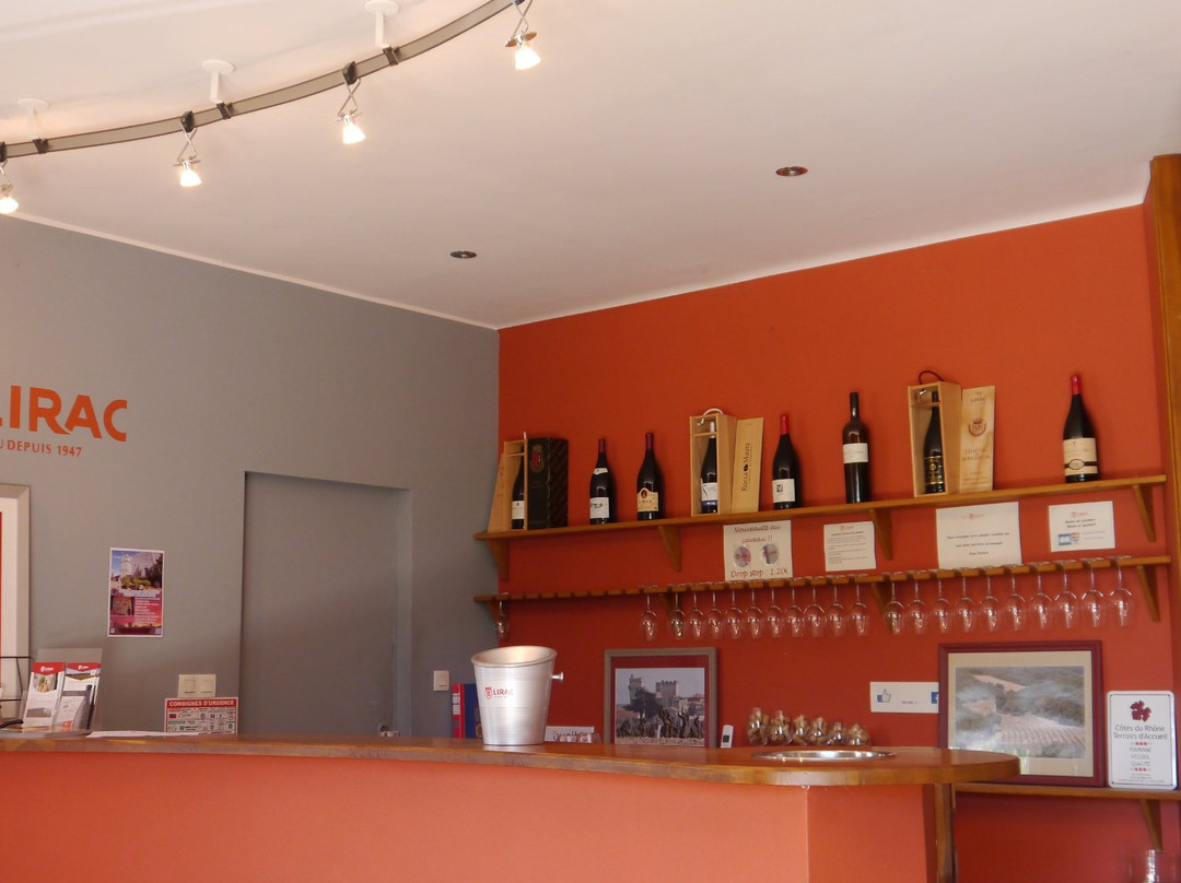 Caveau des vignerons de Lirac-Lirac必去景点