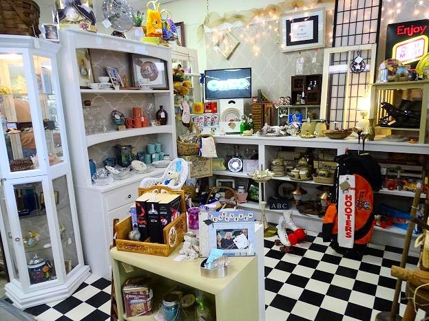 Blue Ridge Antique Center-Rocky Mount必去景点