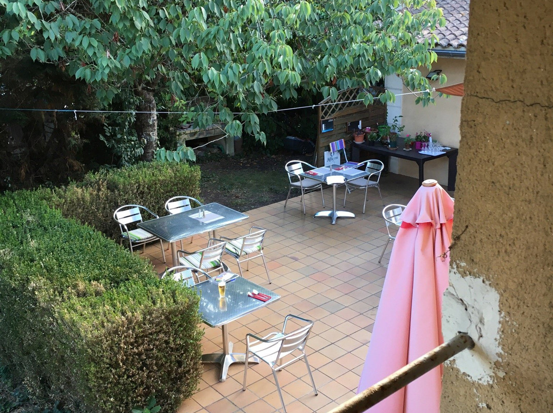 瑞莱斯利斯塔克酒店主图