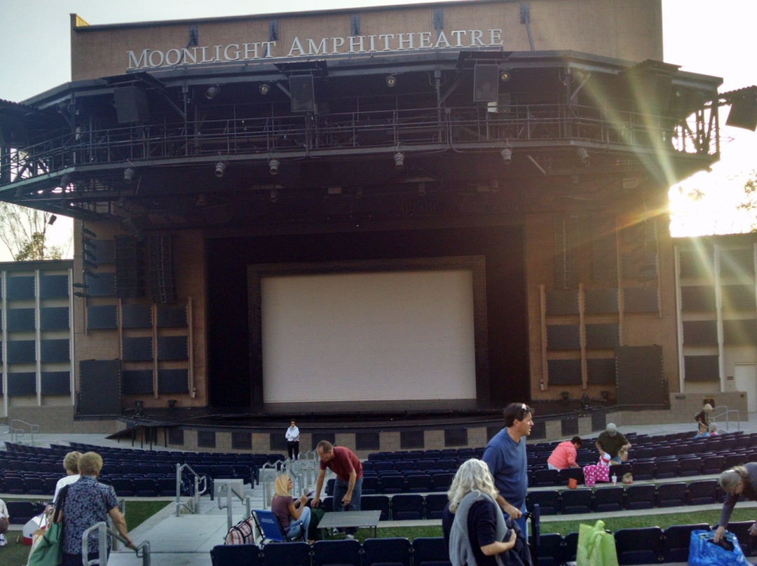 Moonlight Ampitheatre-维斯塔必去景点