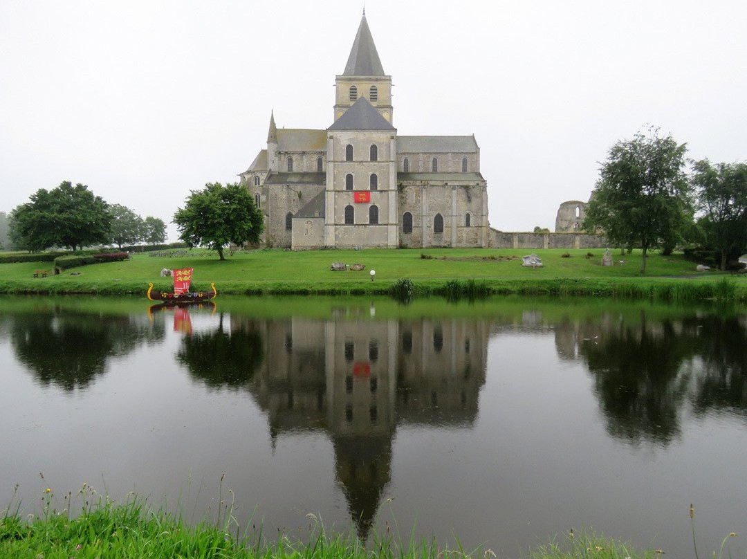 Abbey de Cerisy景点图片