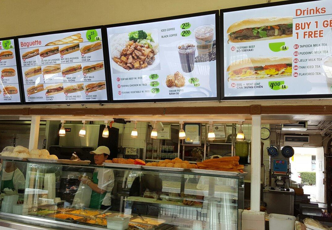 Banh Mi Che Cali Bakery