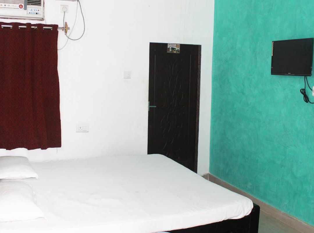 Hotel Tara Inn主图