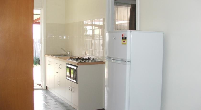 海滨路汽车旅馆主图