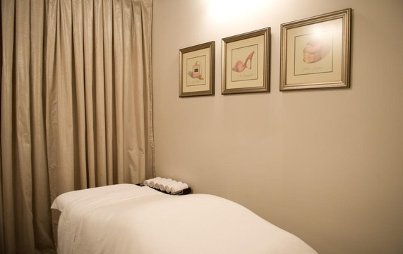 Luxe Beauty Lounge & Mobile Spa-温哥华必去景点