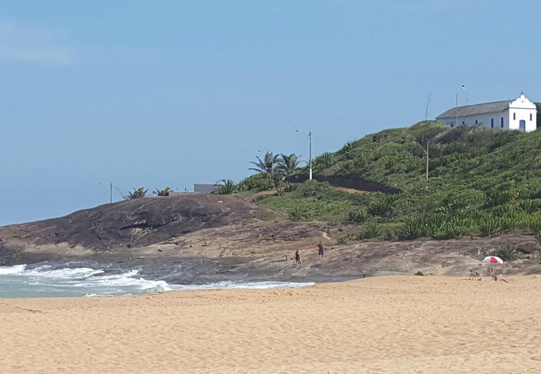 Baleia Beach景点图片