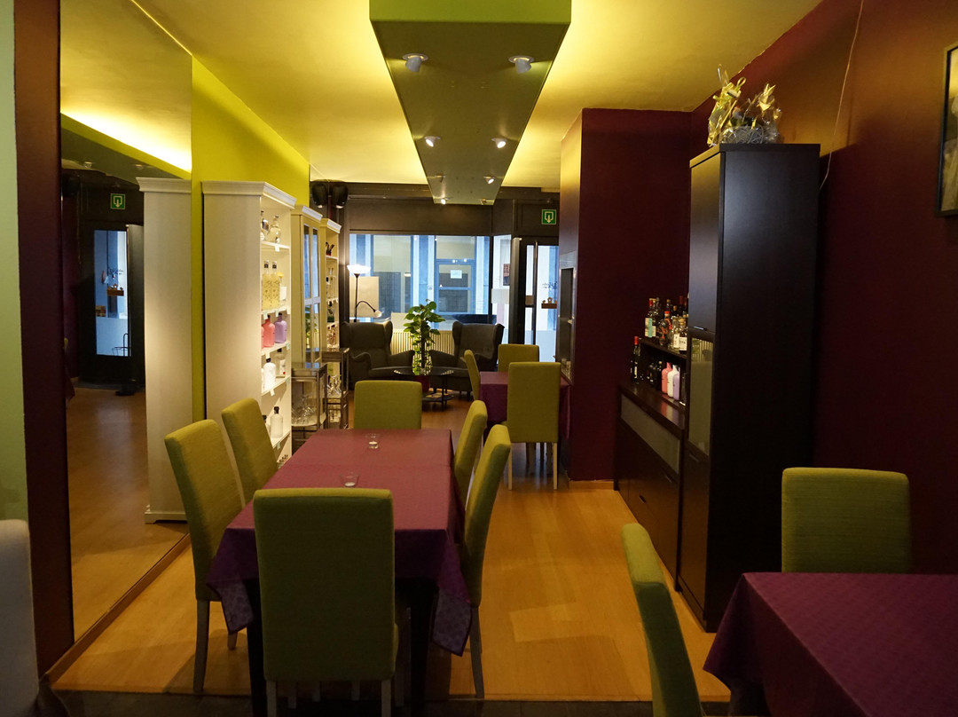 L'atelier Gin, Champagne & Vin景点图片