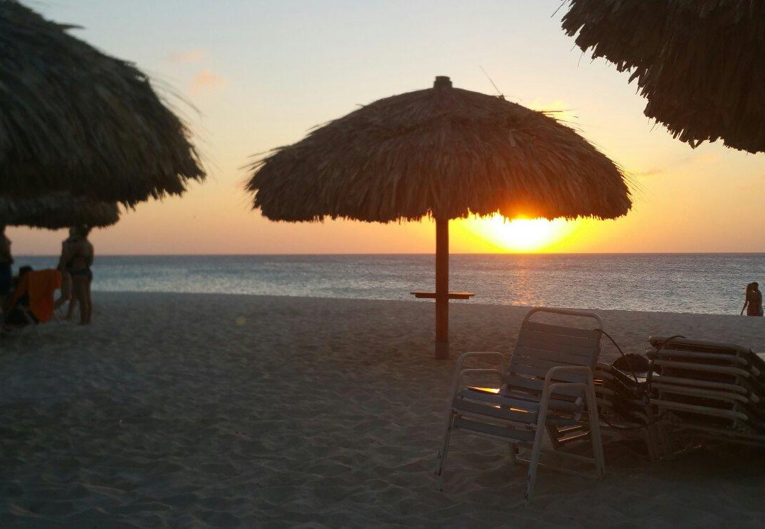 Glitz Casino-棕榈/鹰海滩必去景点