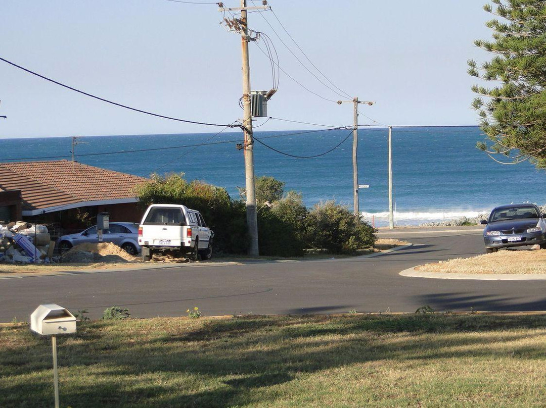 Tarcoola Beach景点图片