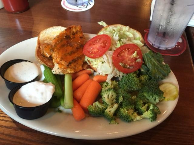 Burnsville餐馆和美食-Clive's Roadhouse Burnsville