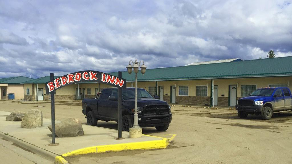 Fox Creek酒店住宿-Bedrock Inn