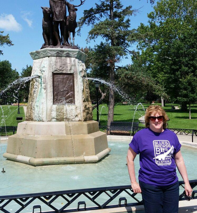 West Side Park-尚贝恩必去景点