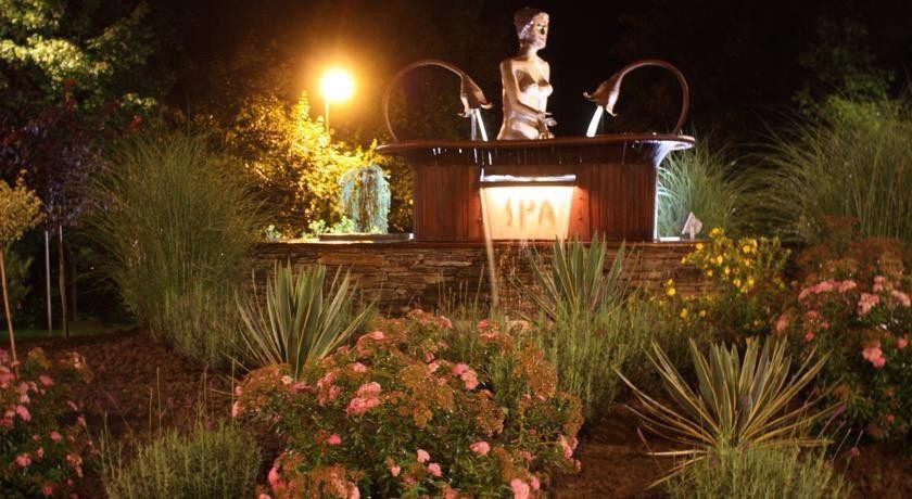 AU COIN  DES SOURCES主图