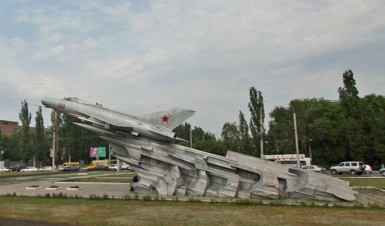 Airplane-Monument MiG-21景点图片