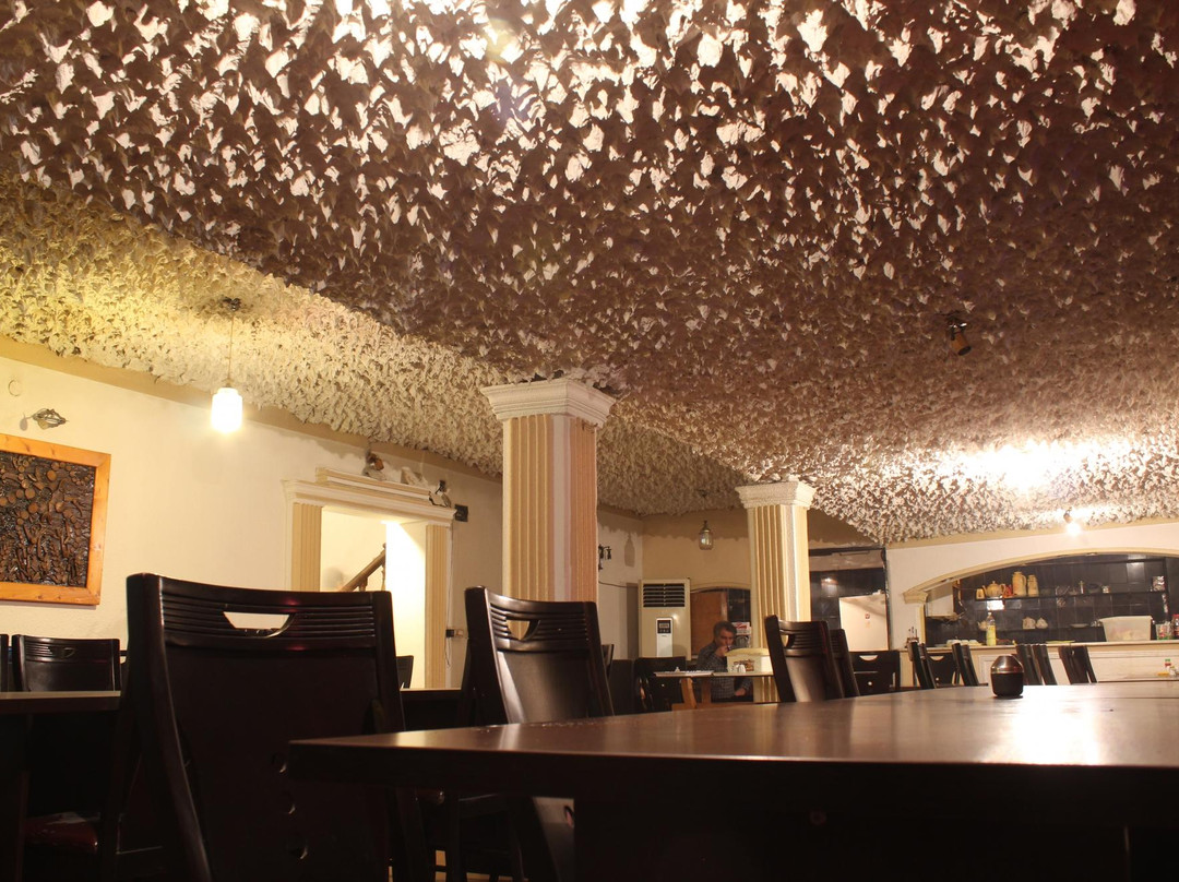 Shalizar Hotel