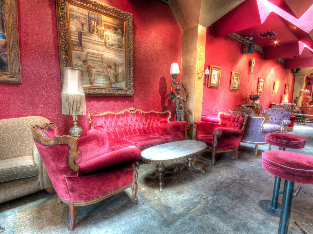 Polly Bar-菲茨罗伊必去景点