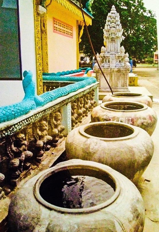 White Elephant Pagoda (Wat Tahm-rai-saw)-马德望必去景点