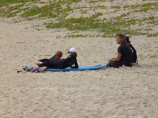 Surfdancer Surf School-努沙必去景点