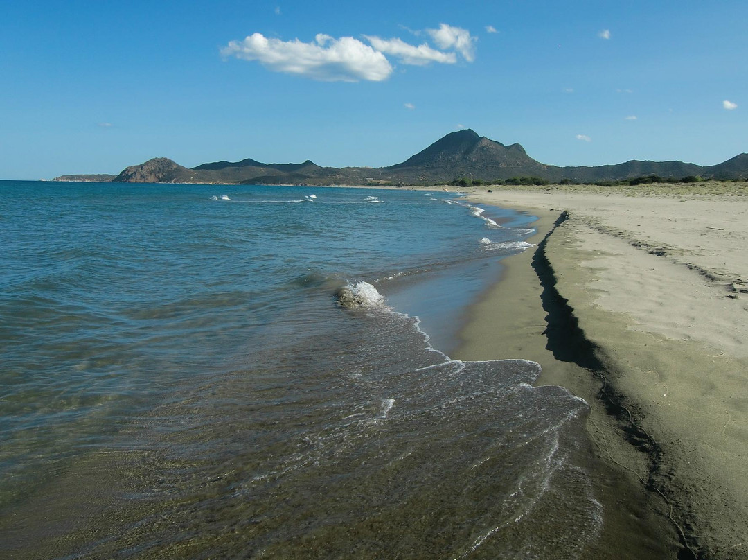 Colostrai Beach景点图片