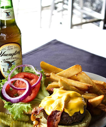 Olde Town Bar & Grill