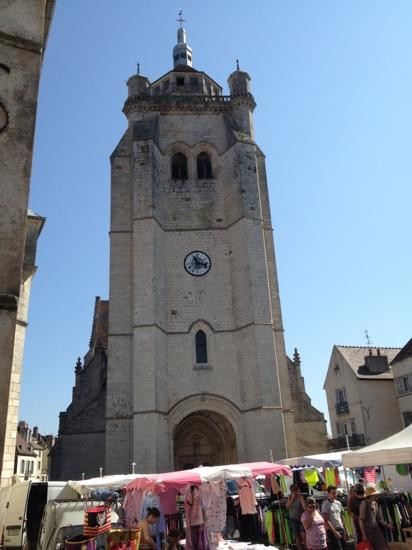 Collégiale Notre-Dame de Dole-多勒必去景点