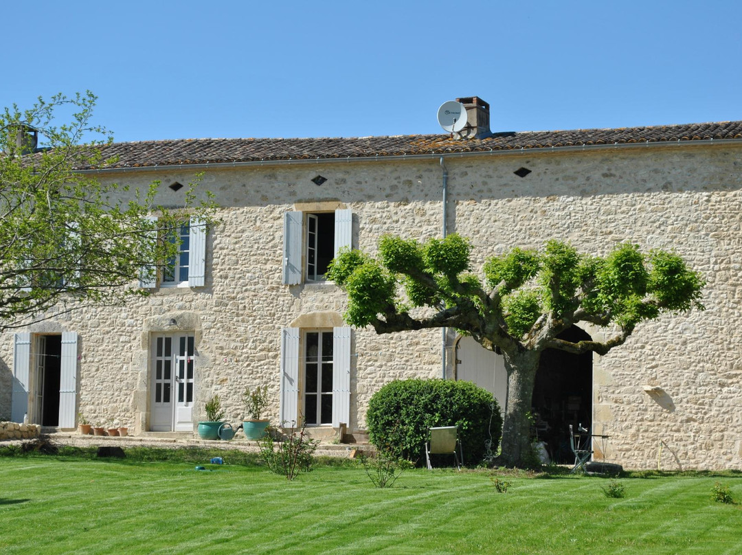 Saint-Quentin-De-Caplong酒店住宿-Les Foucauds