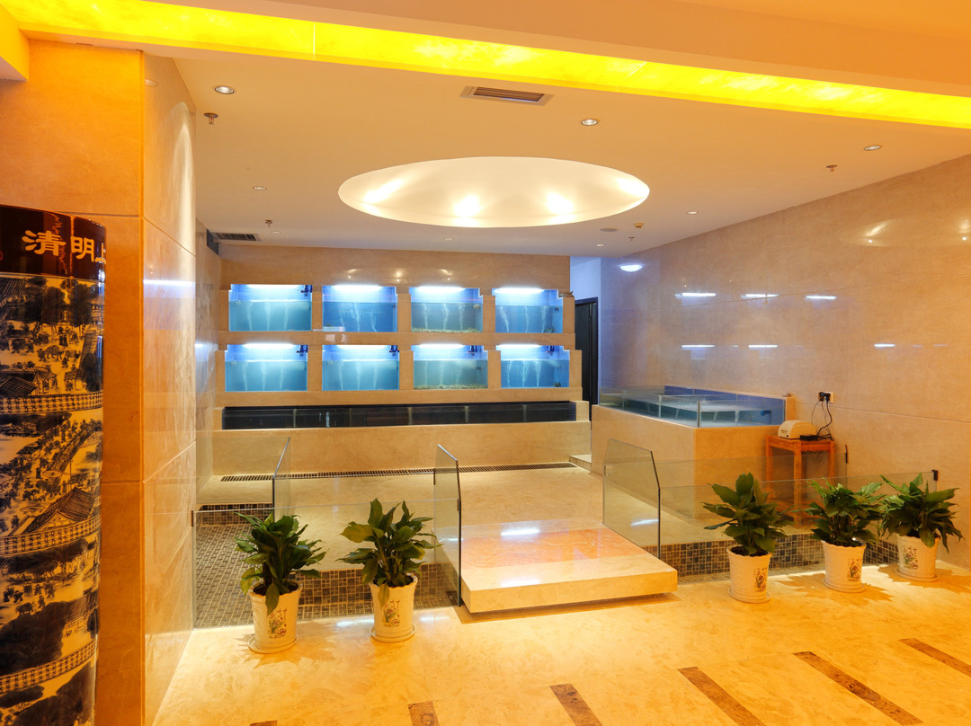 嘉隆国际酒店主图