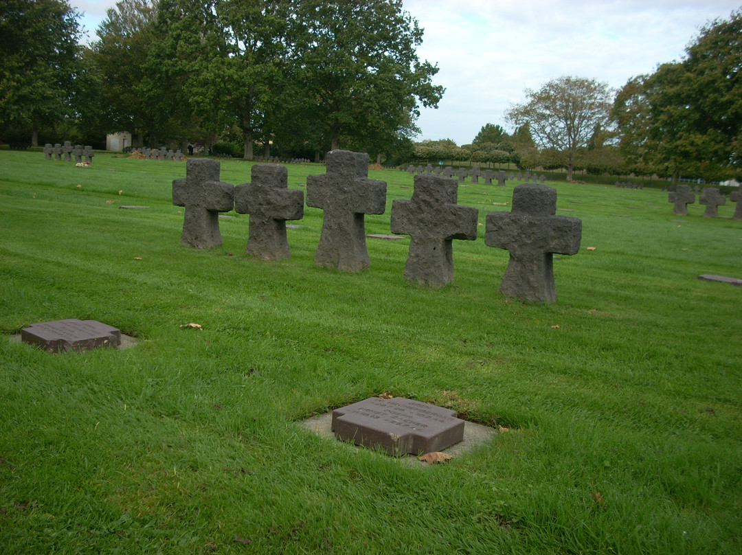 Cimetière Militaire Allemand de La Cambe景点图片