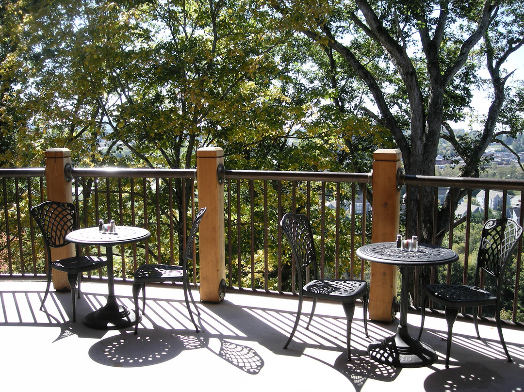 雷德福餐馆和美食-River Company Restaurant & Brewery