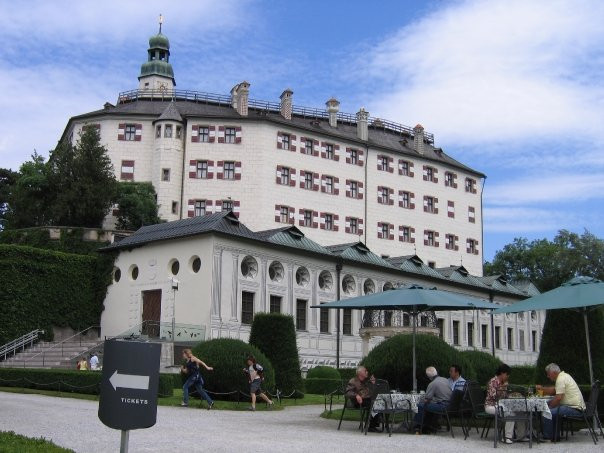 Schloss Ambras Innsbruck-茵斯布鲁克必去景点