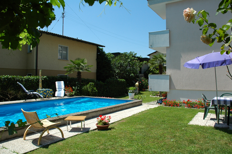 Hotel Garni Elisabetta-泳池