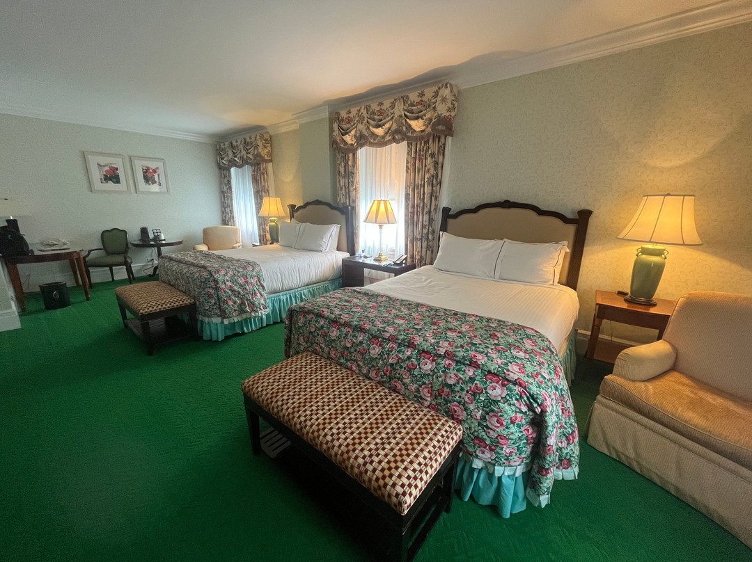 The Greenbrier主图