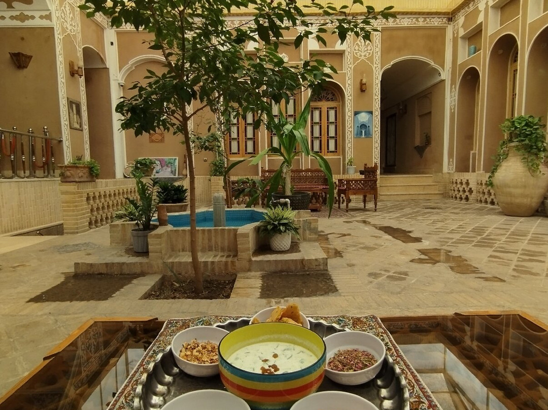 Khane Dohad主图