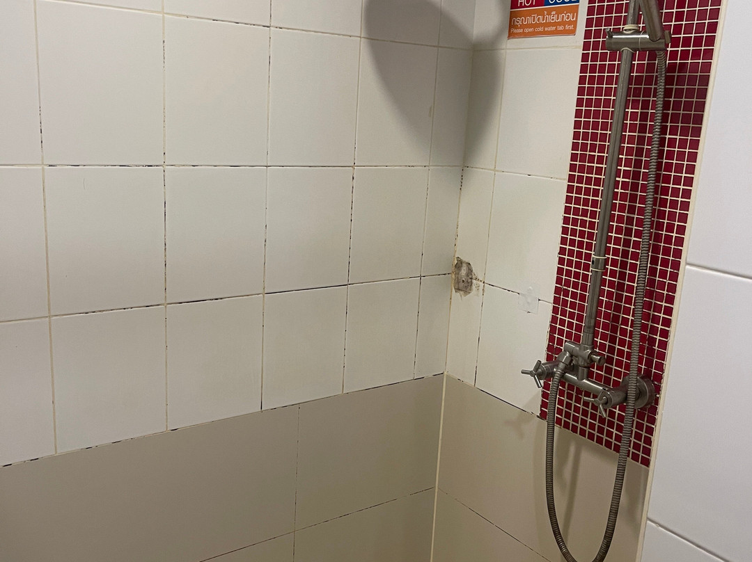 艾雅拉嘉逸豪庭酒店主图