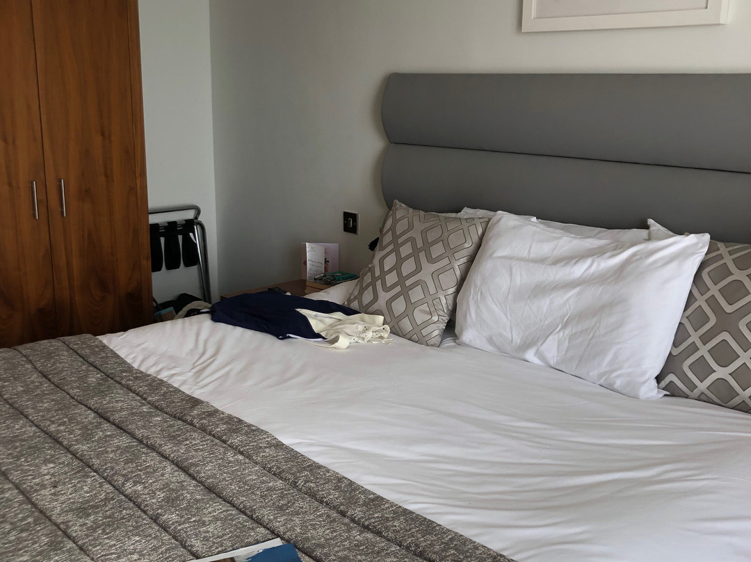 桑顿沙滩酒店主图