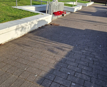 Kirkby War Memorial-Kirkby必去景点