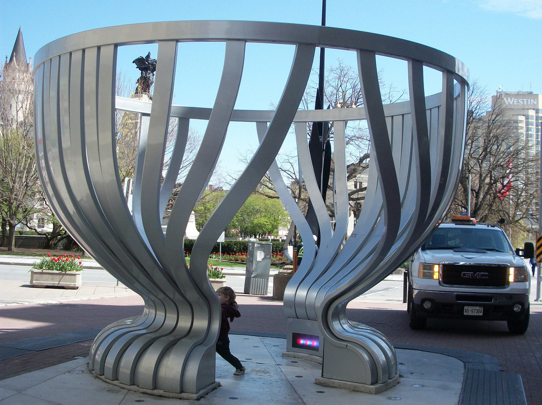 Lord Stanley's Gift Monument景点图片