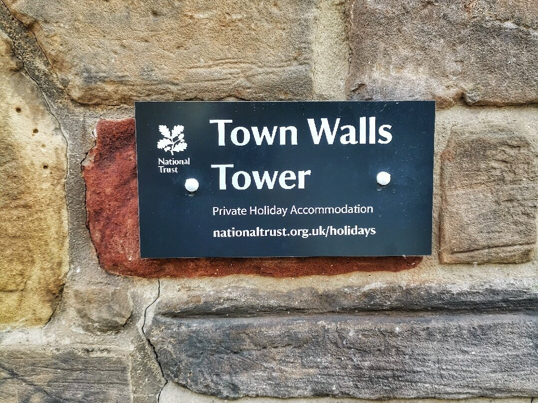 Town Walls Tower景点图片