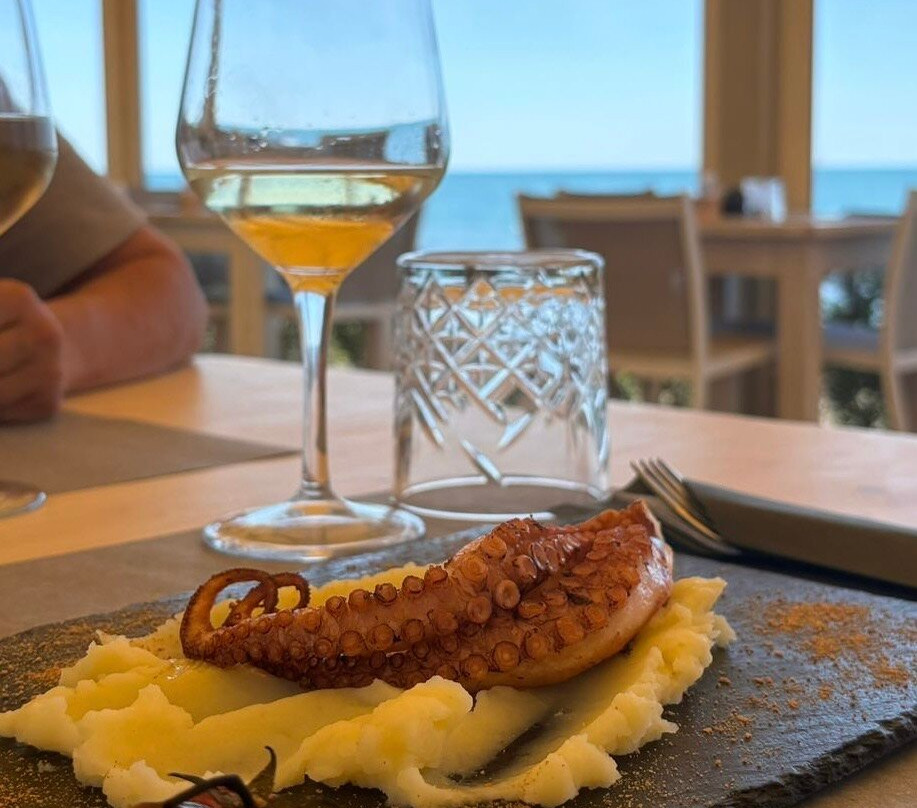 Spiaggia Parasol Stabilimento Balneare-La Torba必去景点