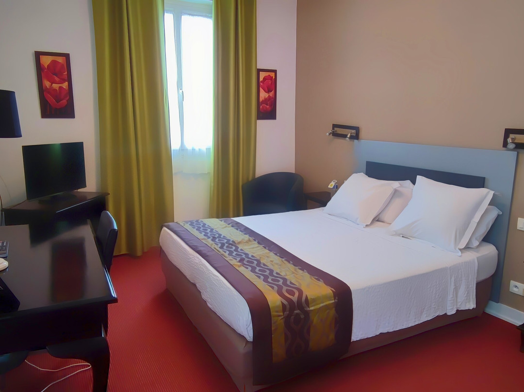 Logis Grand Hotel Pelisson主图