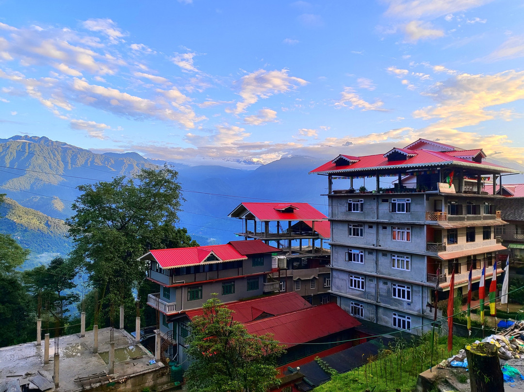 OYO 27709 Hotel Red Cherry