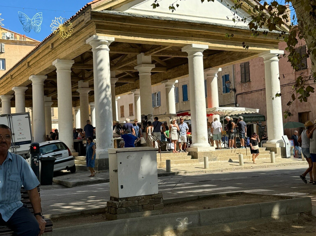 Marché Couvert-Ile Rousse必去景点
