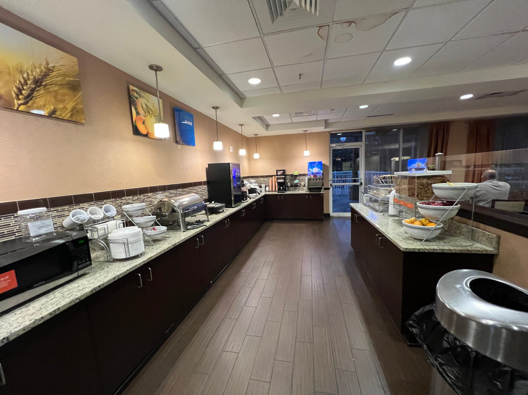 Spark By Hilton Dothan主图