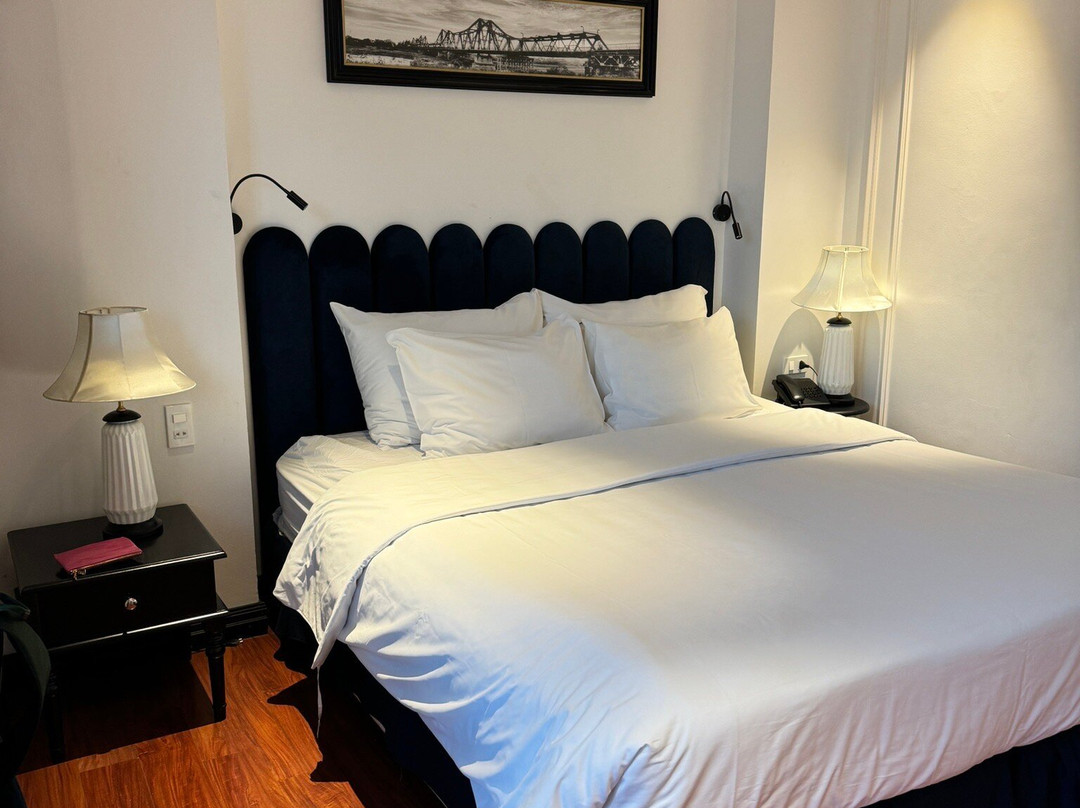 The Flower Boutique Hotel & Travel